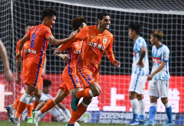 足球直播-费莱尼解锁泰山进球荒：复出即建功这五个月很困难